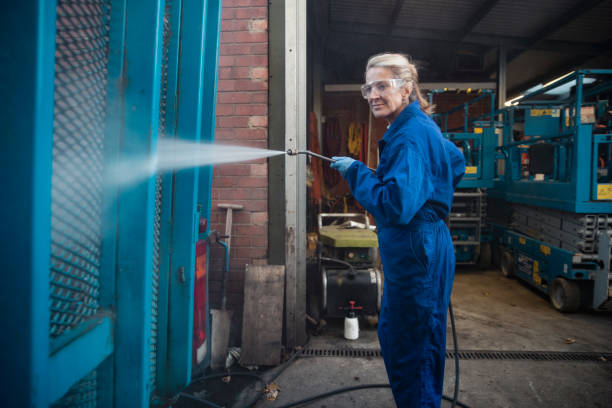Best Rust Removal  in Oral City, FL